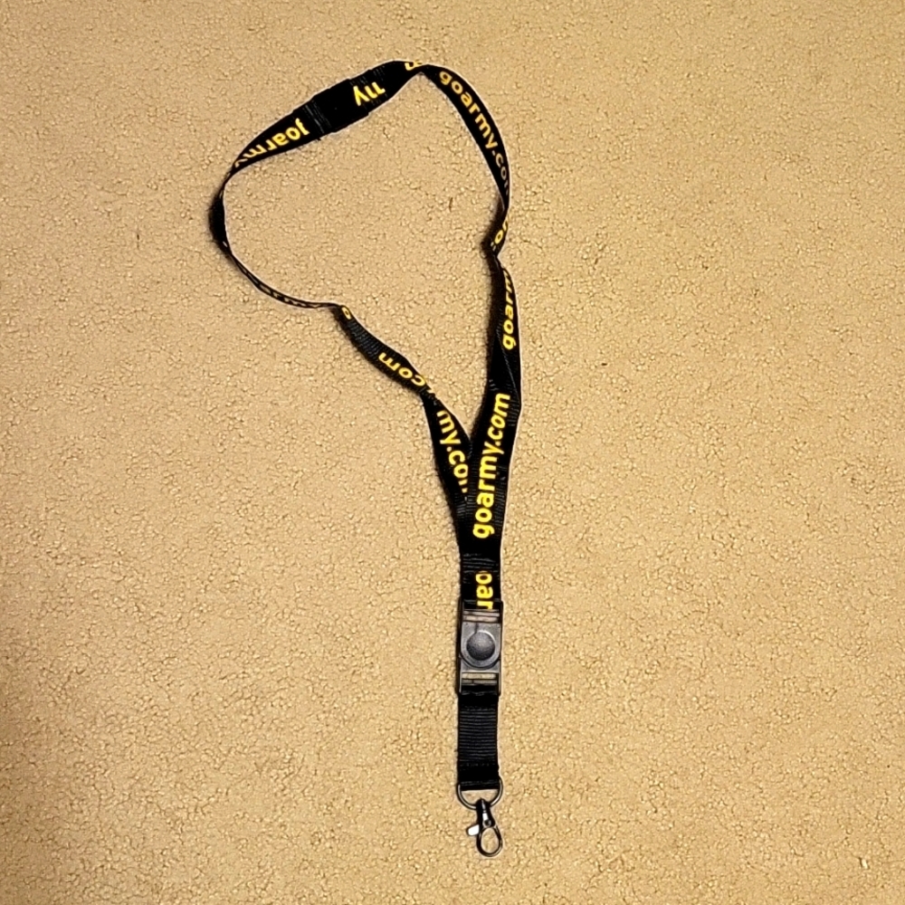 NWOT Army Snap Lanyard